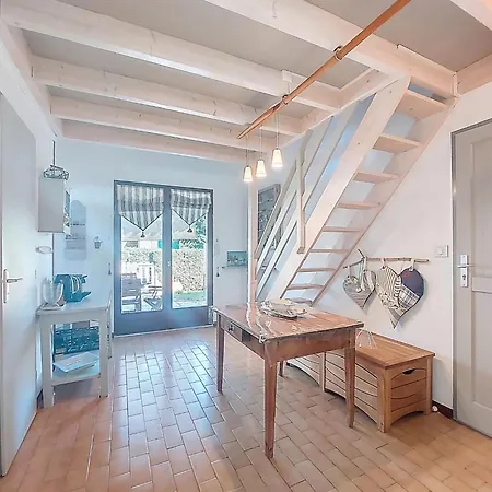 Les Charmilles-16 By Interhome بيت للعطل *