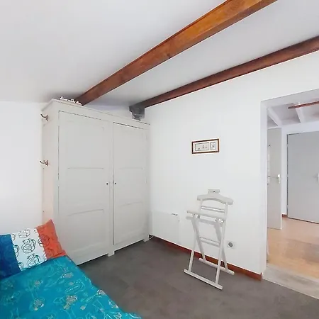 Les Charmilles-16 By Interhome *