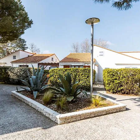 Les Charmilles-16 By Interhome *